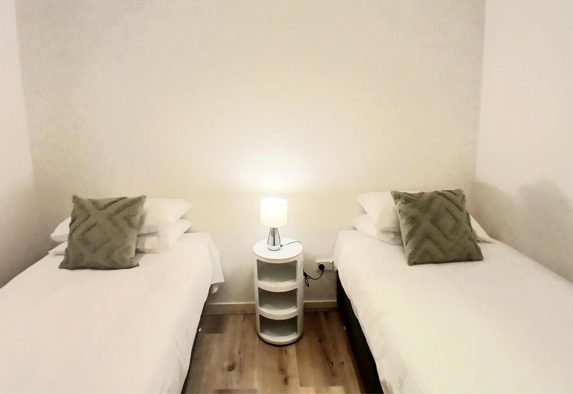 Readyset Apartments At Liberty Melbourne Esterno foto