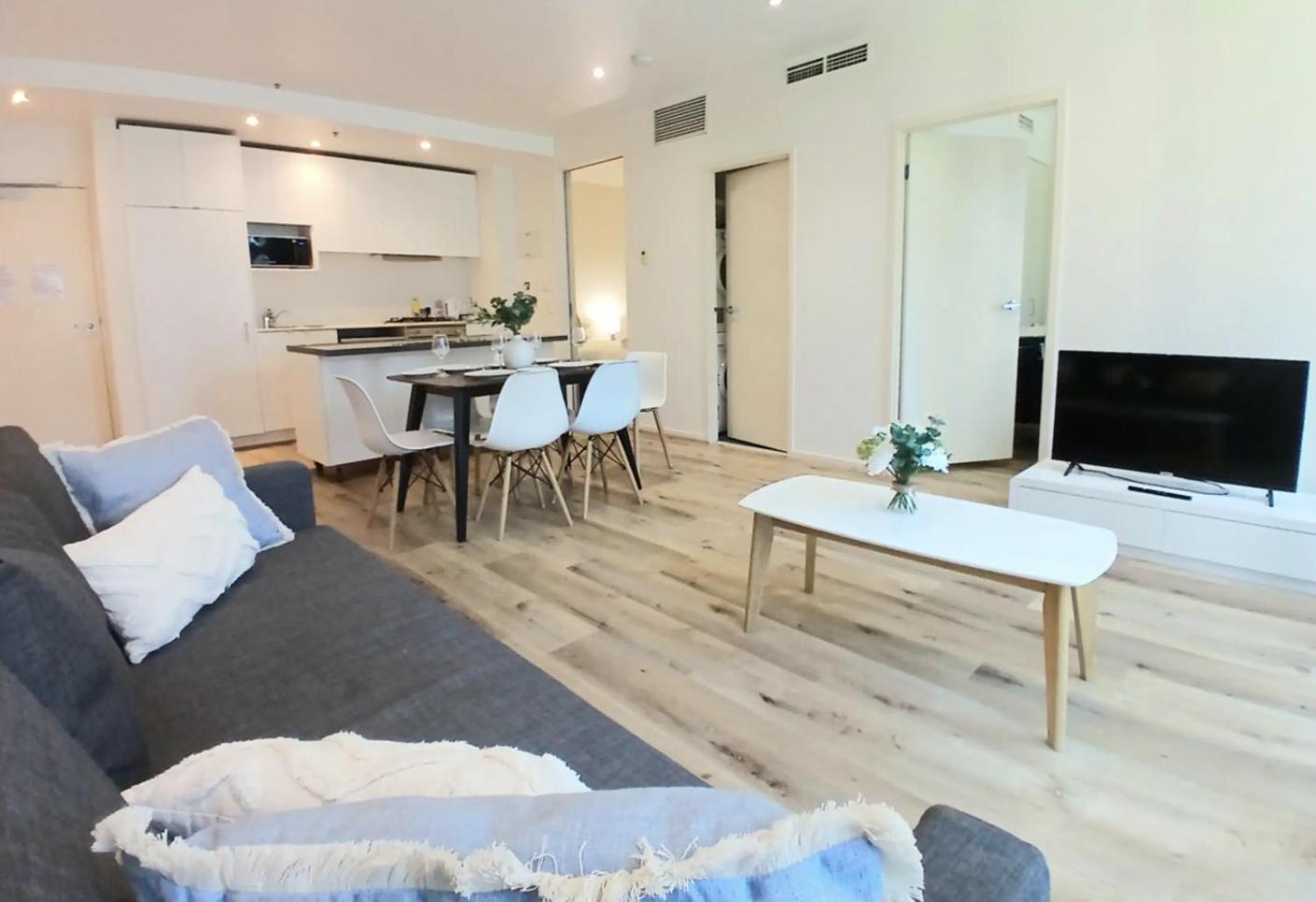 Readyset Apartments At Liberty Melbourne Esterno foto