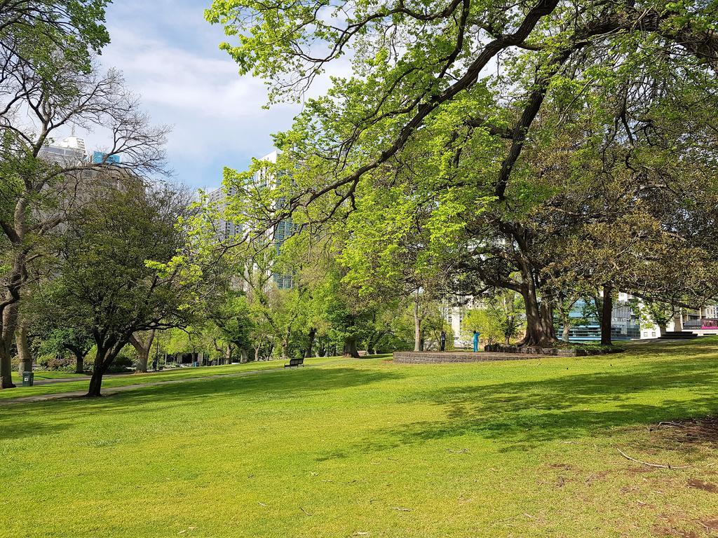Readyset Apartments At Liberty Melbourne Esterno foto