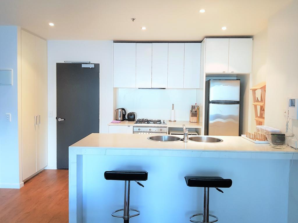 Readyset Apartments At Liberty Melbourne Esterno foto