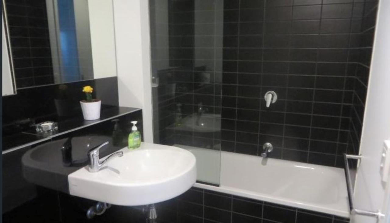 Readyset Apartments At Liberty Melbourne Esterno foto
